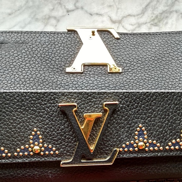 Louis Vuitton BLUE Capucines Wallet - Picture 11 of 16